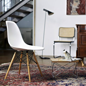 Vitra---Eames---DSW---Konferencestole---Moedestole---Kontormoebler---Design